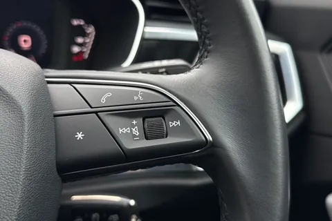 PF72CVS Audi Q3 Technik 35 TFSI  150 PS S tronic Thumbnail #35