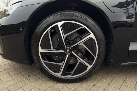  Audi e-tron GT 105kWh Auto quattro 4dr Thumbnail #24