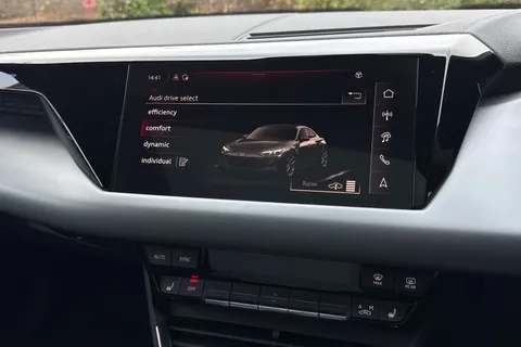  Audi e-tron GT 105kWh Auto quattro 4dr Thumbnail #31