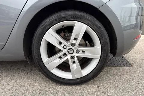 EY67NKA SEAT Leon 1.4 EcoTSI 150 FR Technology 5dr DSG Thumbnail #13