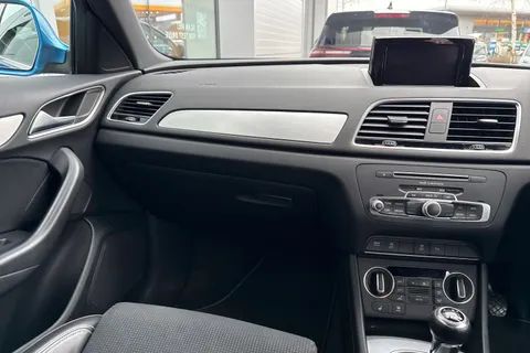 PE18UFH Audi Q3 2.0 TDI S line Edition Euro 6 (s/s) 5dr Thumbnail #20