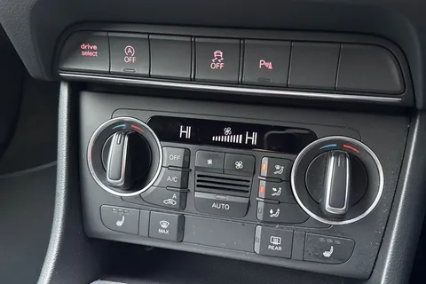 PE18UFH Audi Q3 2.0 TDI S line Edition Euro 6 (s/s) 5dr Thumbnail #22