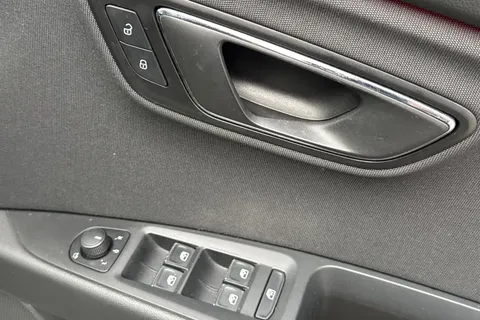 EY67NKA SEAT Leon 1.4 EcoTSI 150 FR Technology 5dr DSG Thumbnail #41