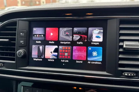 EY67NKA SEAT Leon 1.4 EcoTSI 150 FR Technology 5dr DSG Thumbnail #47