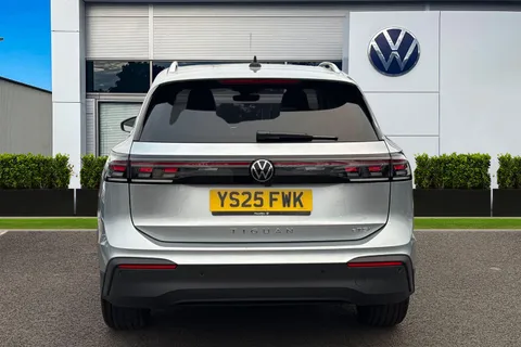 YS25FWK Volkswagen Tiguan 1.5 eTSI 150 Match 5dr DSG Thumbnail #4