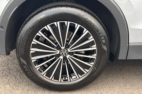 YS25FWK Volkswagen Tiguan 1.5 eTSI 150 Match 5dr DSG Thumbnail #11