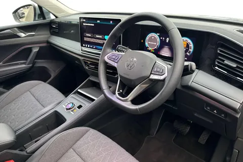 YS25FWK Volkswagen Tiguan 1.5 eTSI 150 Match 5dr DSG Thumbnail #13