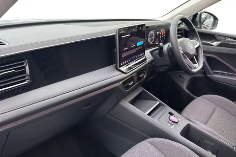 YS25FWK Volkswagen Tiguan 1.5 eTSI 150 Match 5dr DSG Thumbnail #14