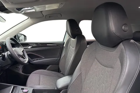 YS25FWK Volkswagen Tiguan 1.5 eTSI 150 Match 5dr DSG Thumbnail #15