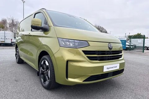 DC75CZM Volkswagen Transporter T28 Panel Van Commerce Pro SWB 150 PS 2.0 TDI 8sp Automatic - 19' Alloys Thumbnail #8