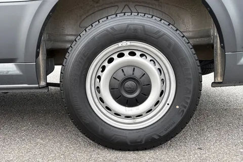 DC75AVO Volkswagen Crafter CR35 Panel van Commerce Plus LWB 140 PS 2.0 TDI 6sp Manual FWD - MY25/Rear Thumbnail #11