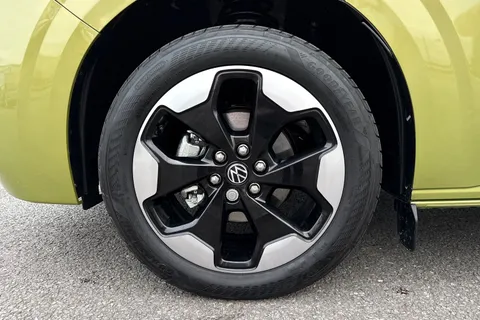 DC75CZM Volkswagen Transporter T28 Panel Van Commerce Pro SWB 150 PS 2.0 TDI 8sp Automatic - 19' Alloys Thumbnail #12