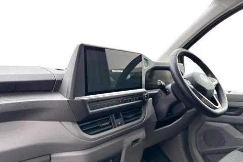 DC75CZM Volkswagen Transporter T28 Panel Van Commerce Pro SWB 150 PS 2.0 TDI 8sp Automatic - 19' Alloys Thumbnail #14