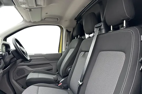 DC75CZM Volkswagen Transporter T28 Panel Van Commerce Pro SWB 150 PS 2.0 TDI 8sp Automatic - 19' Alloys Thumbnail #15