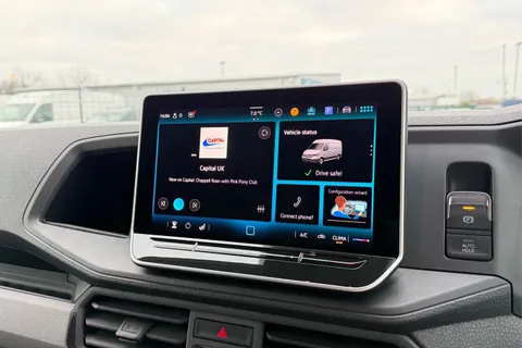 DC75AVO Volkswagen Crafter CR35 Panel van Commerce Plus LWB 140 PS 2.0 TDI 6sp Manual FWD - MY25/Rear Thumbnail #16