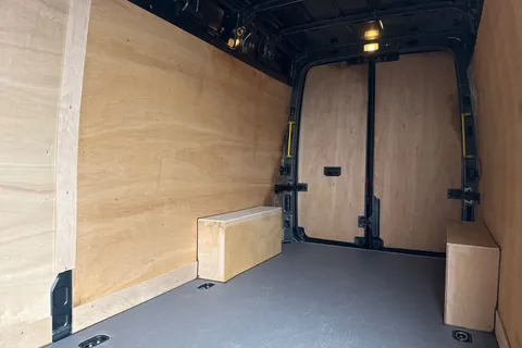 DC75AVO Volkswagen Crafter CR35 Panel van Commerce Plus LWB 140 PS 2.0 TDI 6sp Manual FWD - MY25/Rear Thumbnail #18