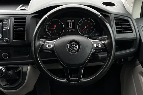 BV67FWR Volkswagen Transporter 2.0 TDI BMT 102 Highline 4 Berth Camper Conversion Euro 6 Thumbnail #17