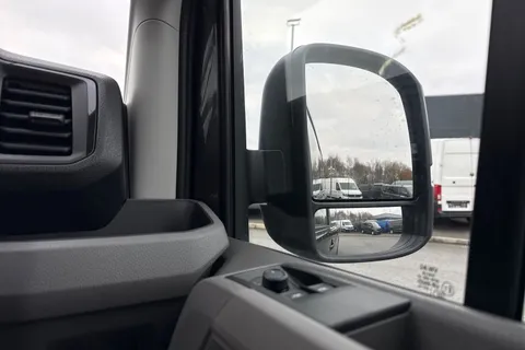 DC75AVO Volkswagen Crafter CR35 Panel van Commerce Plus LWB 140 PS 2.0 TDI 6sp Manual FWD - MY25/Rear Thumbnail #20