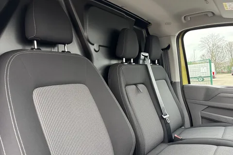 DC75CZM Volkswagen Transporter T28 Panel Van Commerce Pro SWB 150 PS 2.0 TDI 8sp Automatic - 19' Alloys Thumbnail #23