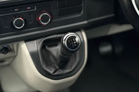 BV67FWR Volkswagen Transporter 2.0 TDI BMT 102 Highline 4 Berth Camper Conversion Euro 6 Thumbnail #22