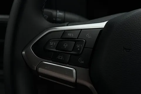 DC75CZM Volkswagen Transporter T28 Panel Van Commerce Pro SWB 150 PS 2.0 TDI 8sp Automatic - 19' Alloys Thumbnail #38