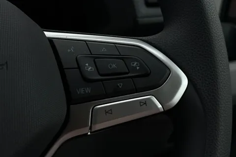 DC75AVO Volkswagen Crafter CR35 Panel van Commerce Plus LWB 140 PS 2.0 TDI 6sp Manual FWD - MY25/Rear Thumbnail #41