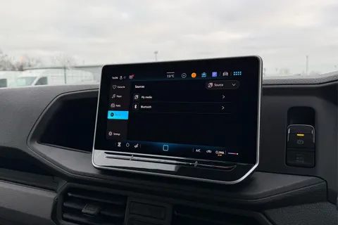 DC75AVO Volkswagen Crafter CR35 Panel van Commerce Plus LWB 140 PS 2.0 TDI 6sp Manual FWD - MY25/Rear Thumbnail #50