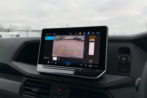 DC75AVO Volkswagen Crafter CR35 Panel van Commerce Plus LWB 140 PS 2.0 TDI 6sp Manual FWD - MY25/Rear Thumbnail #53