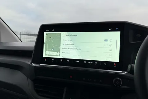 DC75CZM Volkswagen Transporter T28 Panel Van Commerce Pro SWB 150 PS 2.0 TDI 8sp Automatic - 19' Alloys Thumbnail #52