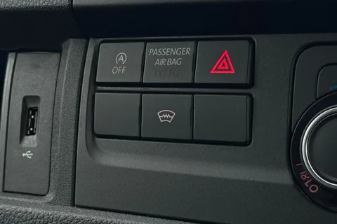 BV67FWR Volkswagen Transporter 2.0 TDI BMT 102 Highline 4 Berth Camper Conversion Euro 6 Thumbnail #58