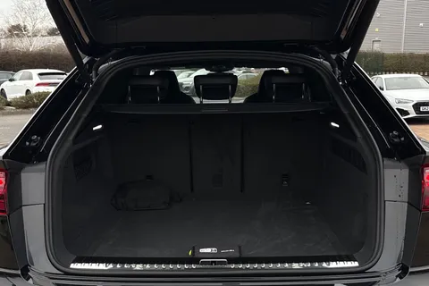  Audi RS Q8 4.0 TFSI V8 Performance Carbon Vorsprung Tiptronic quattro Euro 6 (s/s) 5dr Thumbnail #7