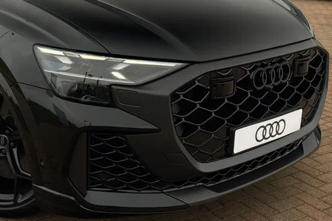  Audi RS Q8 4.0 TFSI V8 Performance Carbon Vorsprung Tiptronic quattro Euro 6 (s/s) 5dr Thumbnail #9