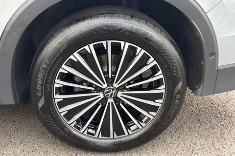 YS25FWK Volkswagen Tiguan 1.5 eTSI 150 Match 5dr DSG Thumbnail #11