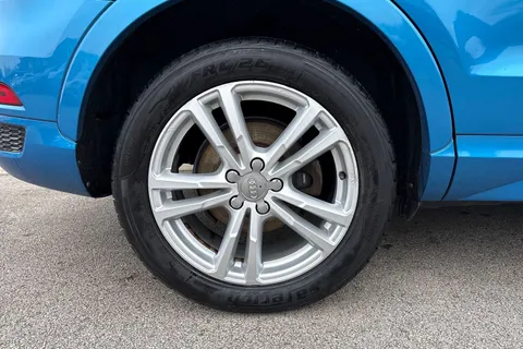 10 of 62 for Audi Q3 2.0 TDI S line Edition Euro 6 (s/s) 5dr