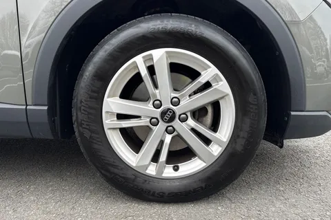 PF72CVS Audi Q3 Technik 35 TFSI 150 PS S tronic in stock at