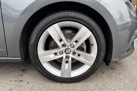 EY67NKA SEAT Leon 1.4 EcoTSI FR Technology DSG Euro 6 (s/s) 5dr Thumbnail #12