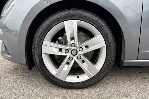 EY67NKA SEAT Leon 1.4 EcoTSI FR Technology DSG Euro 6 (s/s) 5dr Thumbnail #13