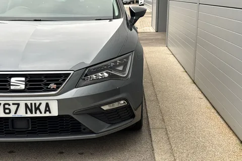 EY67NKA SEAT Leon 1.4 EcoTSI FR Technology DSG Euro 6 (s/s) 5dr Thumbnail #32
