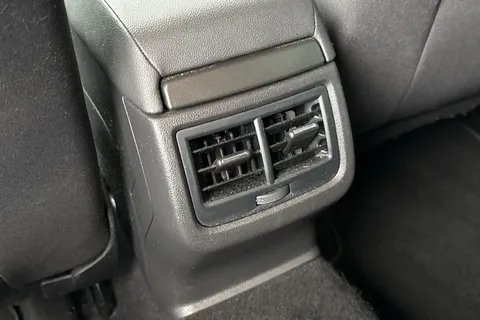 EY67NKA SEAT Leon 1.4 EcoTSI FR Technology DSG Euro 6 (s/s) 5dr Thumbnail #38