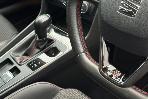EY67NKA SEAT Leon 1.4 EcoTSI FR Technology DSG Euro 6 (s/s) 5dr Thumbnail #44