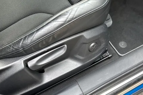 42 of 62 for Audi Q3 2.0 TDI S line Edition Euro 6 (s/s) 5dr