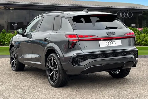  Audi Q3 1.5 TFSI Edition 1 S Tronic Euro 6 (s/s) 5dr Thumbnail #3