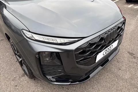  Audi Q3 1.5 TFSI Edition 1 S Tronic Euro 6 (s/s) 5dr Thumbnail #9