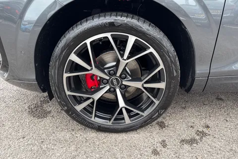  Audi Q3 1.5 TFSI Edition 1 S Tronic Euro 6 (s/s) 5dr Thumbnail #13