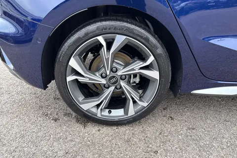  Audi A3 1.5 TFSI 150 S Line 5dr S Tronic Thumbnail #12