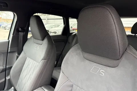  Audi Q3 1.5 TFSI Edition 1 S Tronic Euro 6 (s/s) 5dr Thumbnail #24