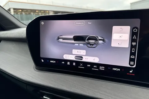  Audi Q3 1.5 TFSI Edition 1 S Tronic Euro 6 (s/s) 5dr Thumbnail #48