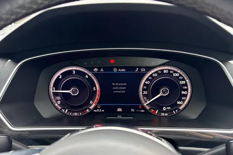 YP68SWJ Volkswagen Tiguan 2.0 TDi 150 R-Line 5dr | Heated Seats | Panoramic Roof Thumbnail #36