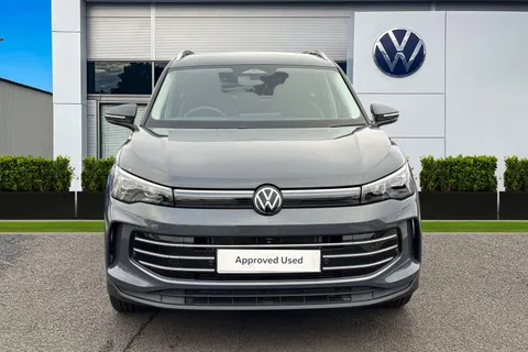 YS25UFA Volkswagen Tiguan 1.5 eTSI 150 Elegance 5dr DSG Thumbnail #6