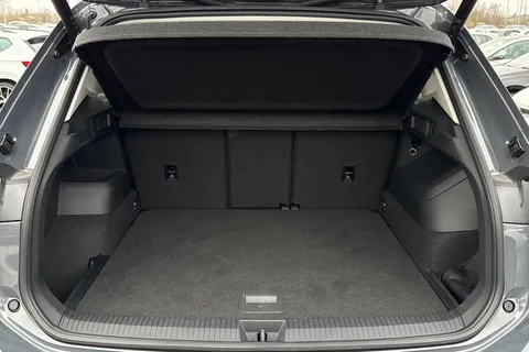 YS25UFA Volkswagen Tiguan 1.5 eTSI 150 Elegance 5dr DSG Thumbnail #7